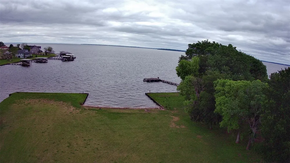 401 Paradise Drive Coldspring, TX 77331