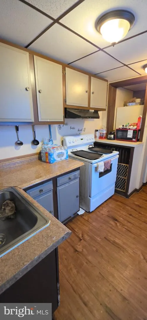 1749 PERKIOMEN AVENUE Reading, PA 19602
