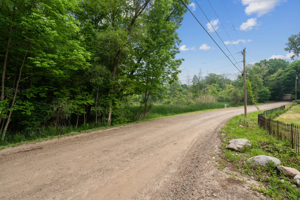 36300 Howard Road Farmington, MI 48331
