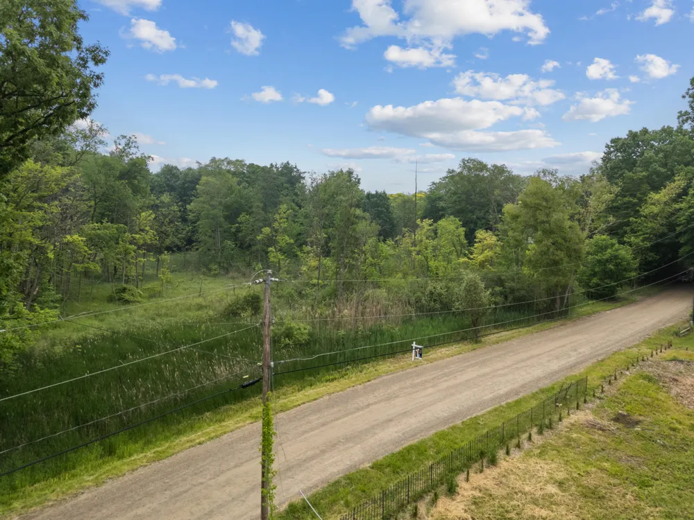 36300 Howard Road Farmington, MI 48331