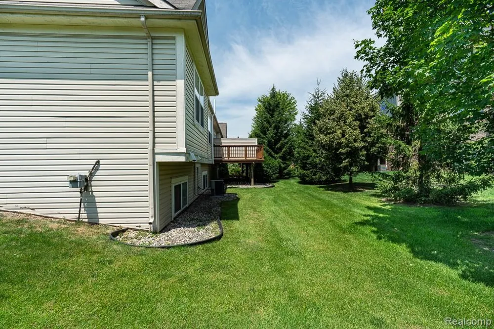 2230 Palmetto Commerce Charter Township, MI 48382