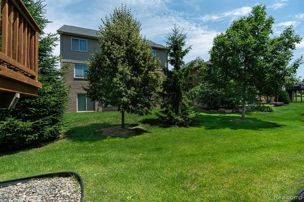 2230 Palmetto Commerce Charter Township, MI 48382