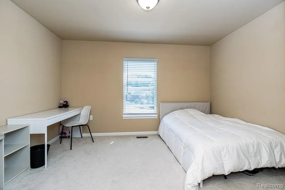 2230 Palmetto Commerce Charter Township, MI 48382