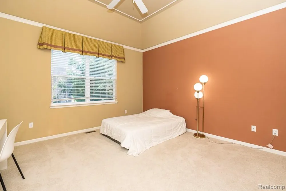 2230 Palmetto Commerce Charter Township, MI 48382