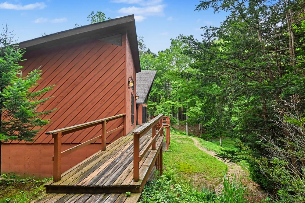 6696 103rd Avenue Casco Township, MI 49090