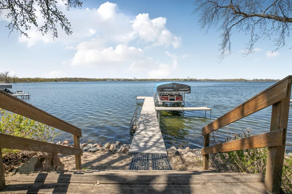 5715 Imhoff Avenue SW Howard Lake, MN 55349