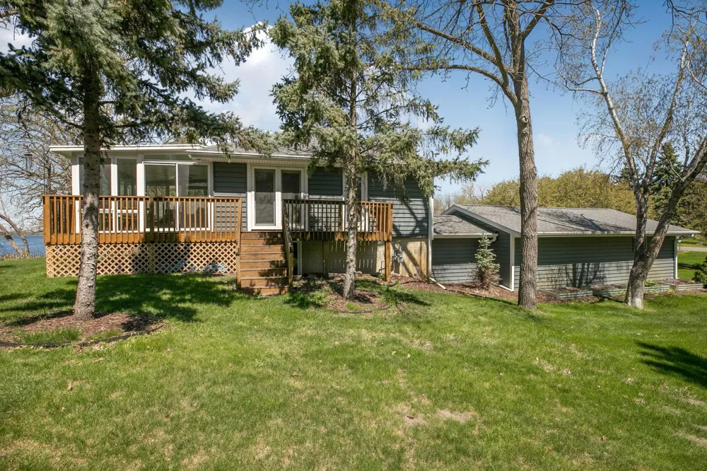 5715 Imhoff Avenue SW Howard Lake, MN 55349