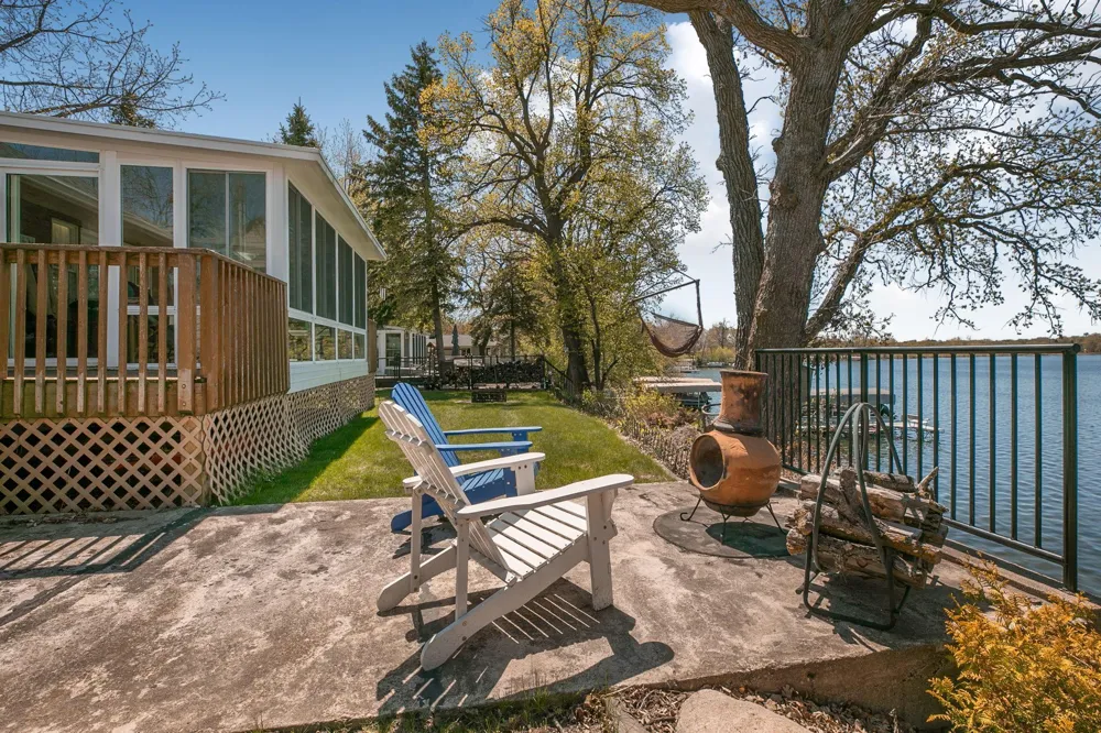 5715 Imhoff Avenue SW Howard Lake, MN 55349