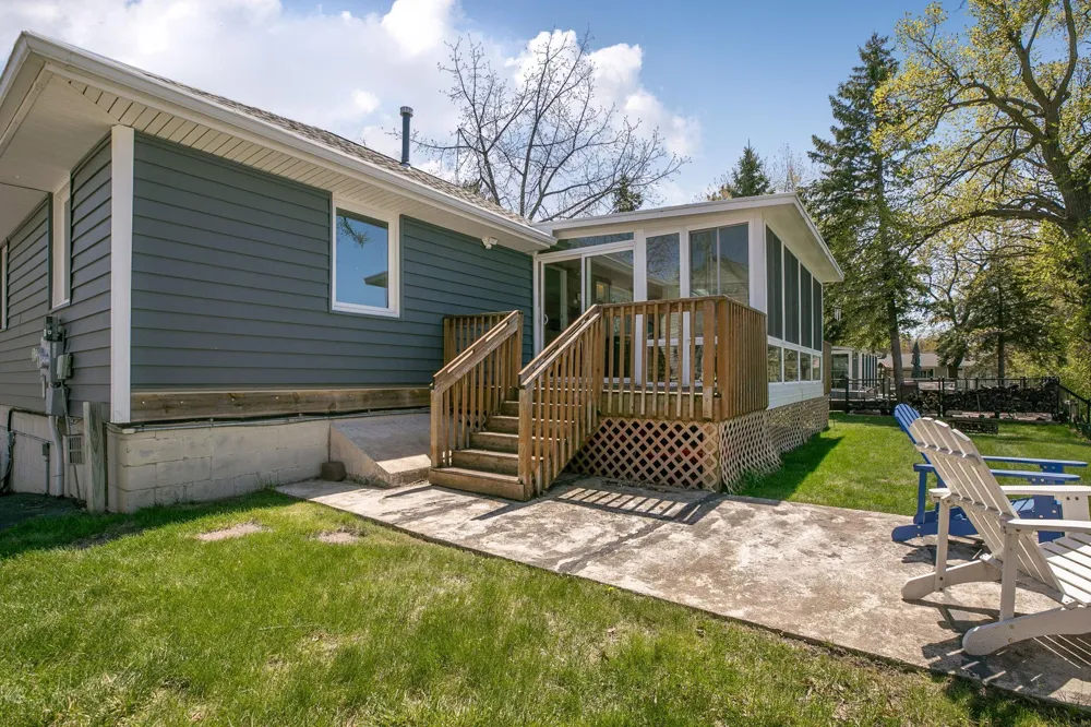 5715 Imhoff Avenue SW Howard Lake, MN 55349