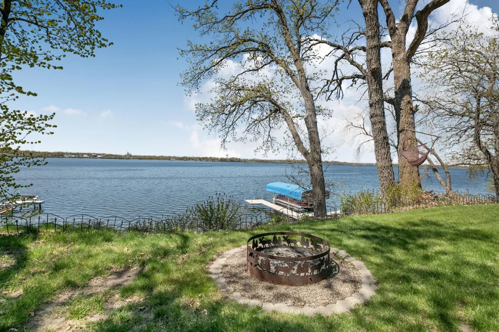 5715 Imhoff Avenue SW Howard Lake, MN 55349