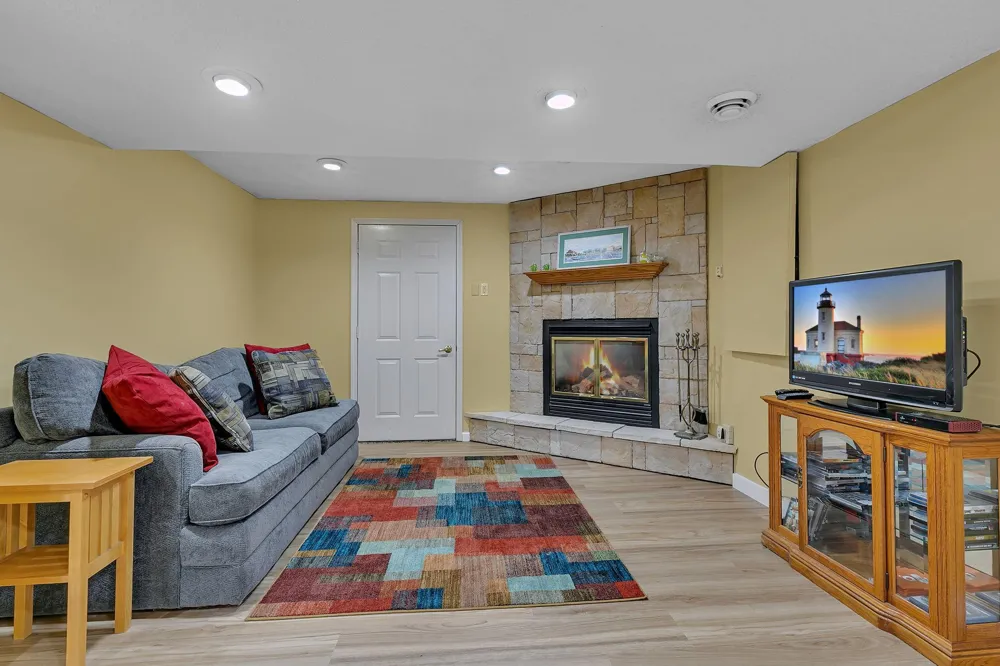 5715 Imhoff Avenue SW Howard Lake, MN 55349