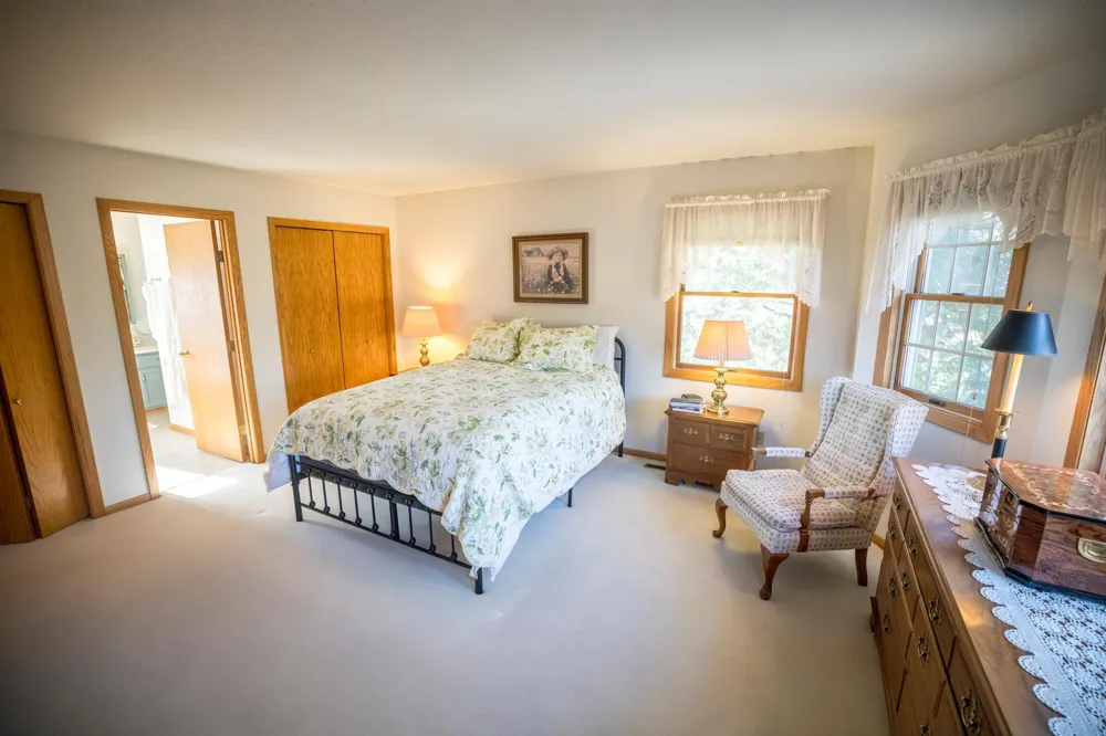 5294 312th Street Path Cannon Falls, MN 55009