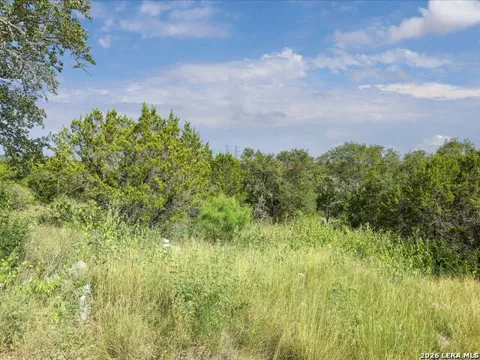 LOT 41127 Bishops Court