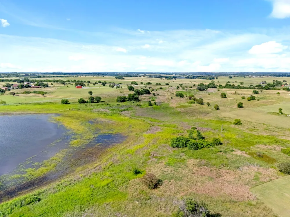 10 S Lone Star Parkway Moody, TX 76657