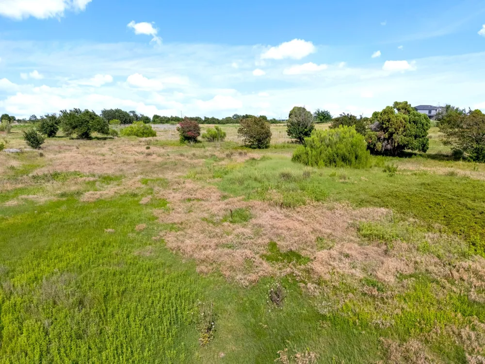 10 S Lone Star Parkway Moody, TX 76657
