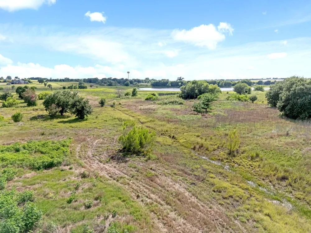 10 S Lone Star Parkway Moody, TX 76657