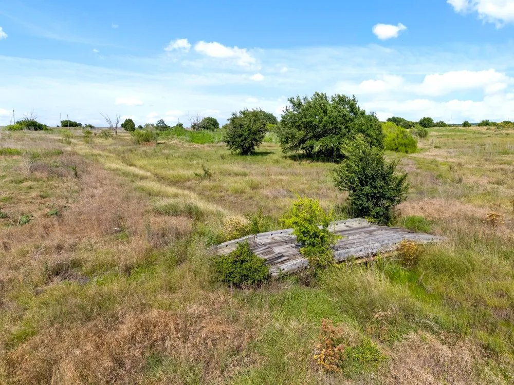 10 S Lone Star Parkway Moody, TX 76657