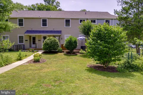 8 LAUREL HILL ROAD