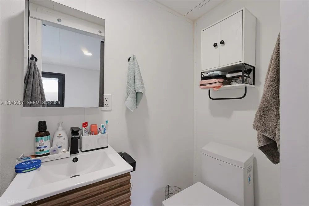 2450 NE 209th Ter Miami, FL 33180