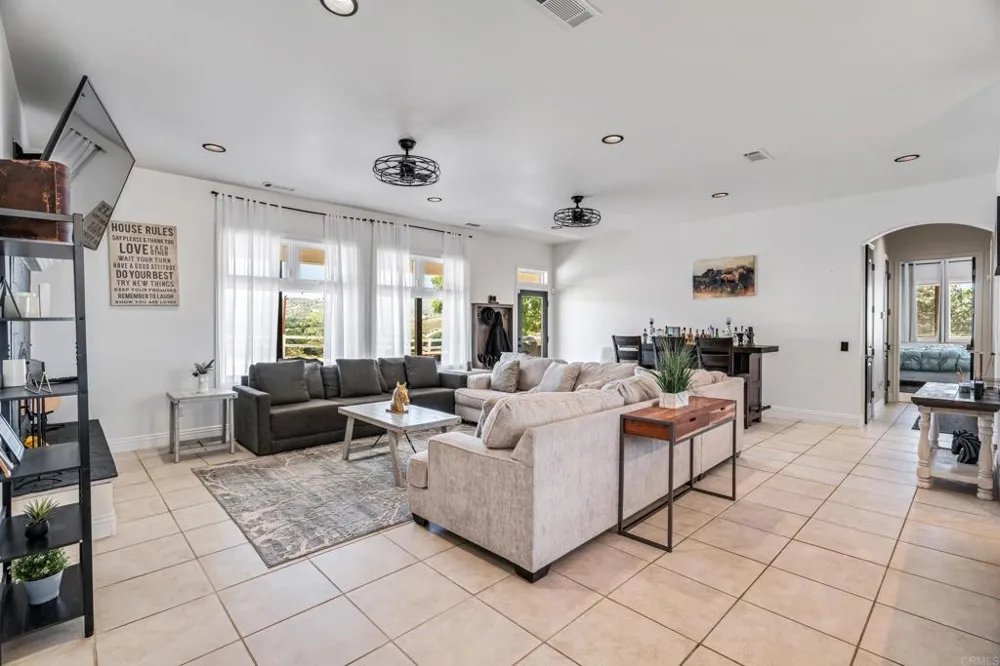44075 Timber Trail Hemet, CA 92544