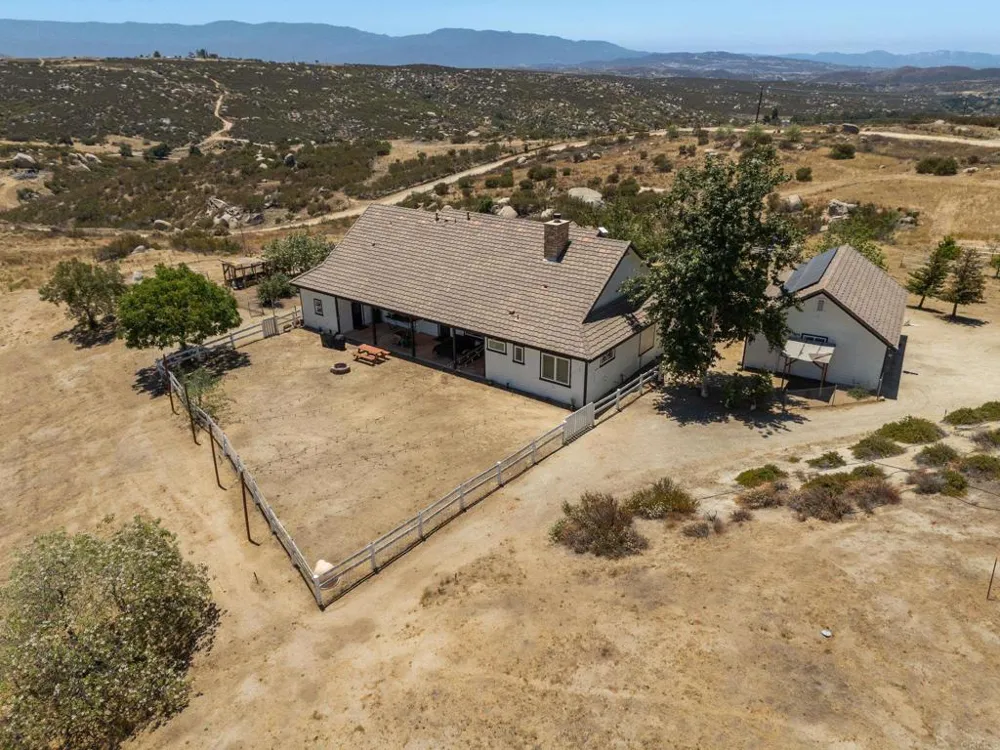 44075 Timber Trail Hemet, CA 92544