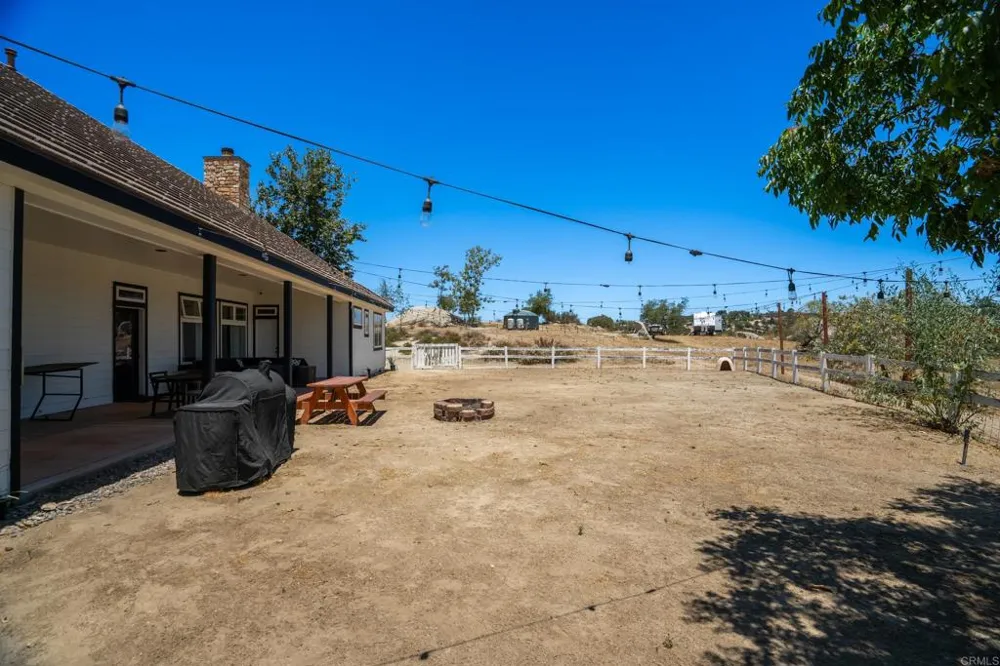 44075 Timber Trail Hemet, CA 92544