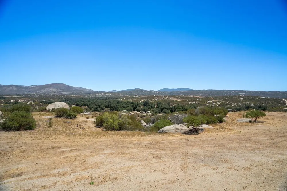 44075 Timber Trail Hemet, CA 92544