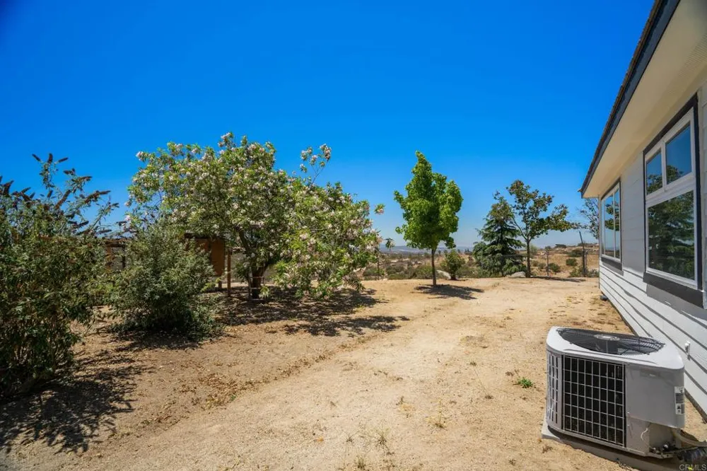44075 Timber Trail Hemet, CA 92544