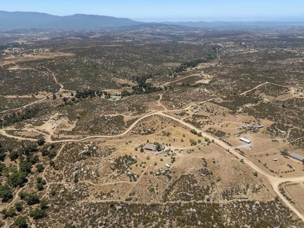 44075 Timber Trail Hemet, CA 92544