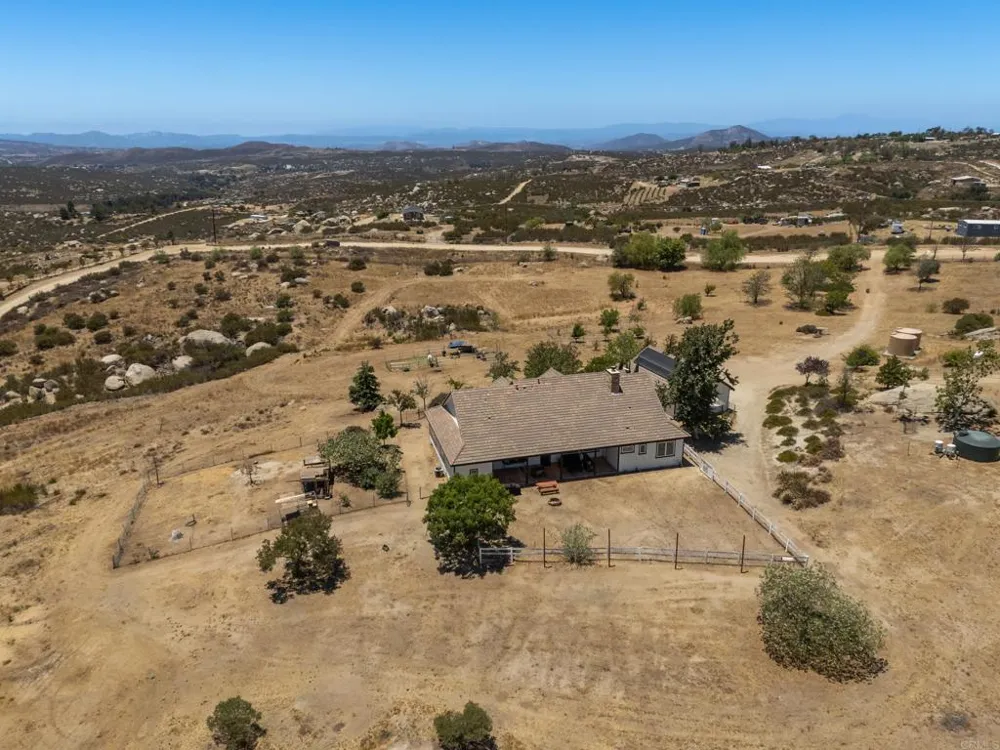 44075 Timber Trail Hemet, CA 92544
