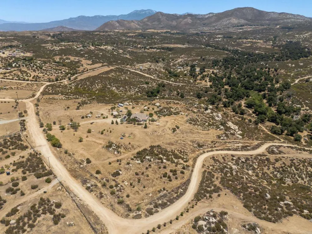 44075 Timber Trail Hemet, CA 92544