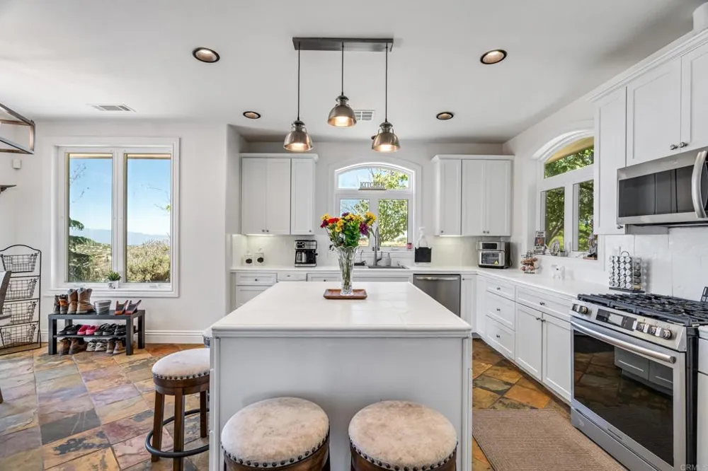 44075 Timber Trail Hemet, CA 92544