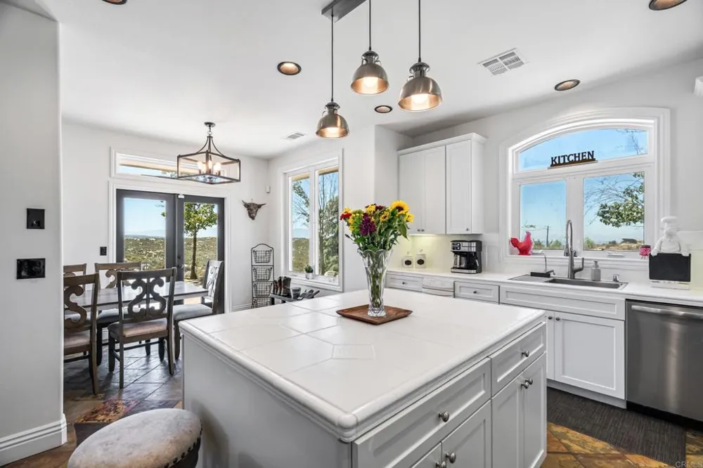 44075 Timber Trail Hemet, CA 92544