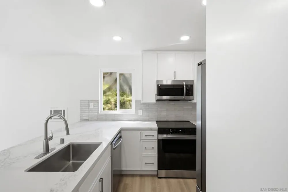 930 Via Mil Cumbres #151 Solana Beach, CA 92075