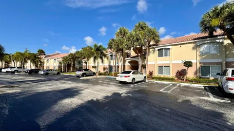 815 W Boynton Beach Boulevard #1-106