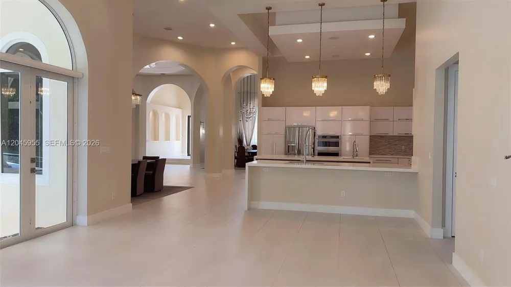12802 Grand Oaks Dr #0 Davie, FL 33330