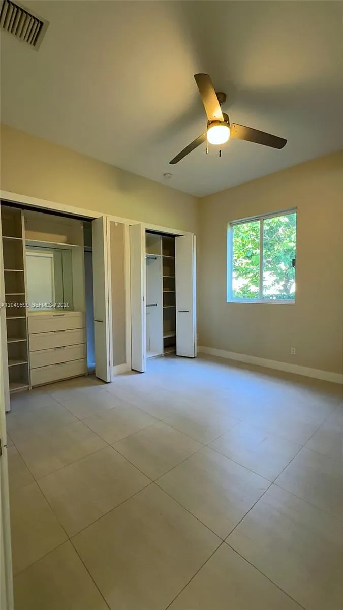 12802 Grand Oaks Dr #0 Davie, FL 33330