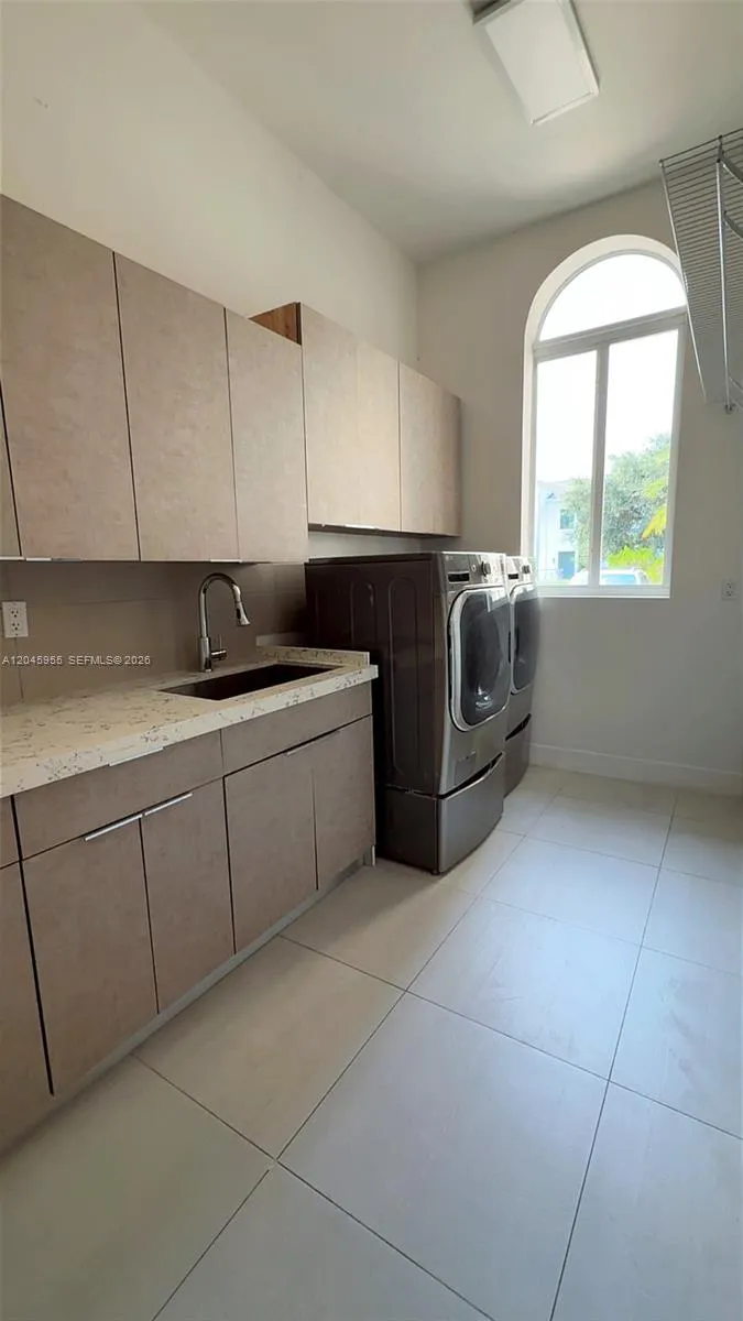 12802 Grand Oaks Dr #0 Davie, FL 33330