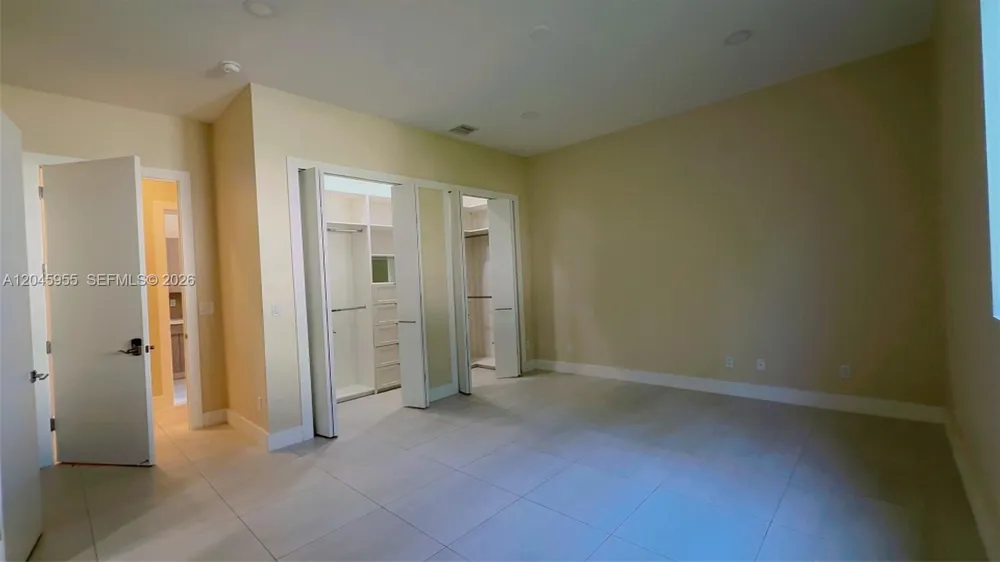 12802 Grand Oaks Dr #0 Davie, FL 33330