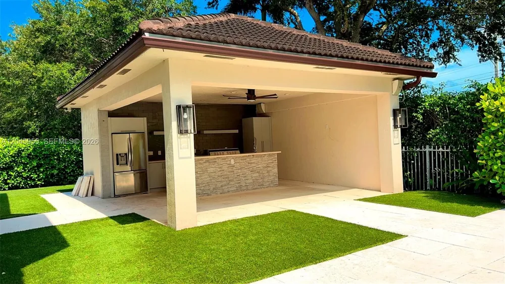 12802 Grand Oaks Dr #0 Davie, FL 33330