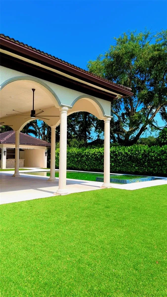 12802 Grand Oaks Dr #0 Davie, FL 33330