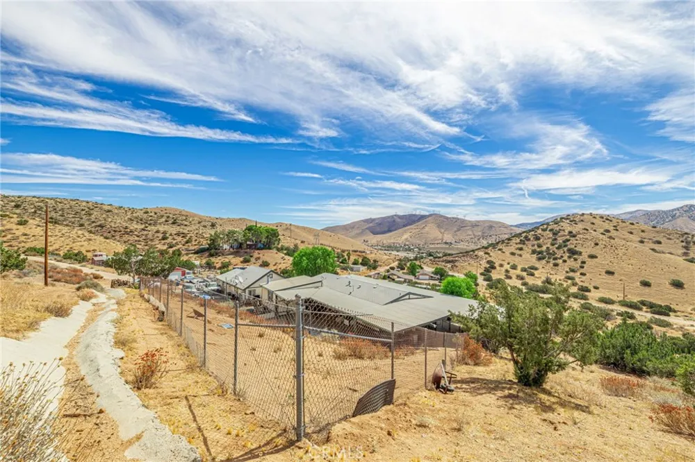 33805 Buffalo Ridge Acton, CA 93510