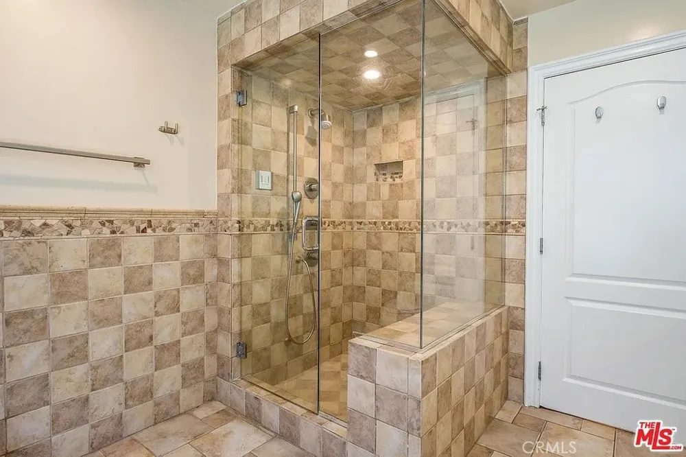1212 San Vicente Santa Monica, CA 90402