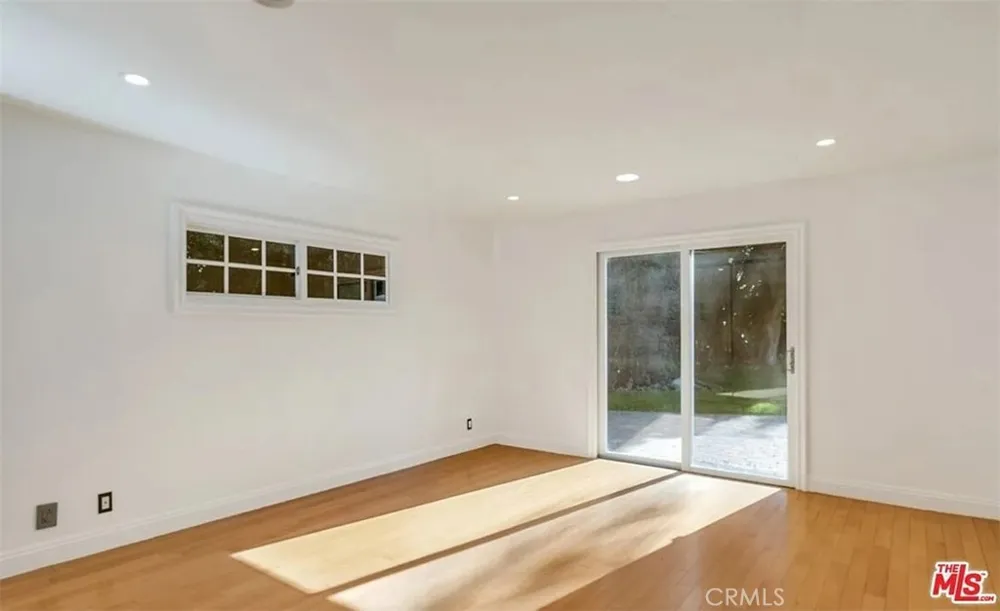 1212 San Vicente Santa Monica, CA 90402