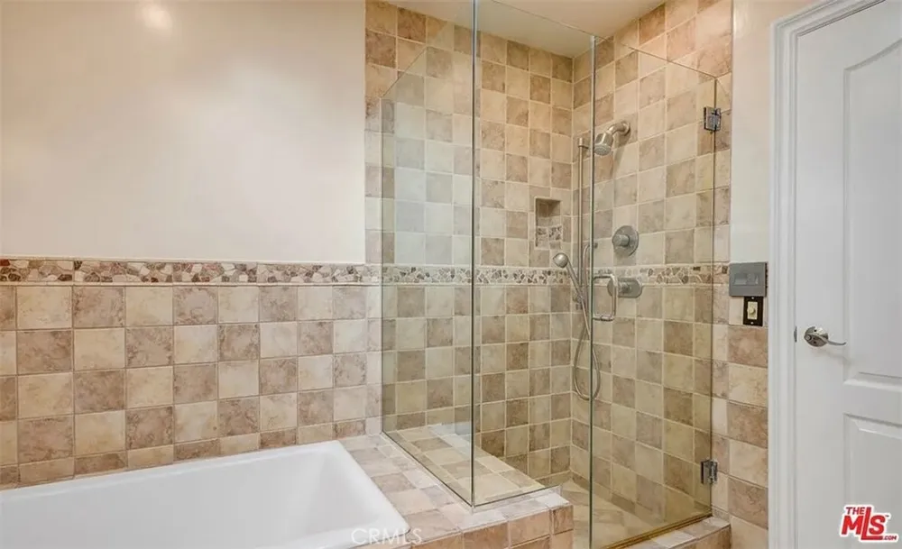 1212 San Vicente Santa Monica, CA 90402