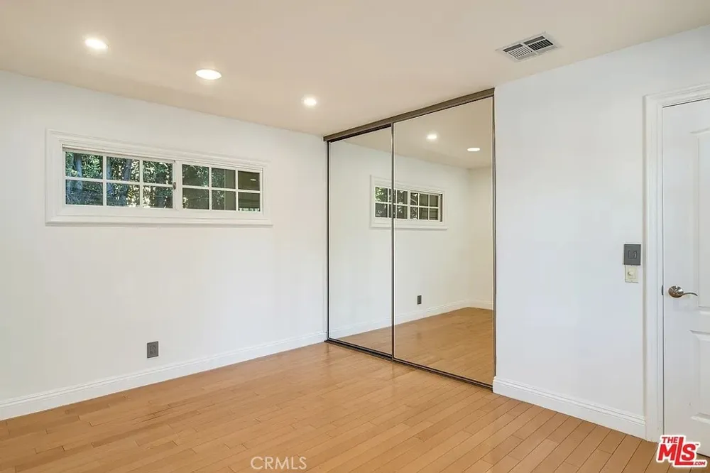 1212 San Vicente Santa Monica, CA 90402