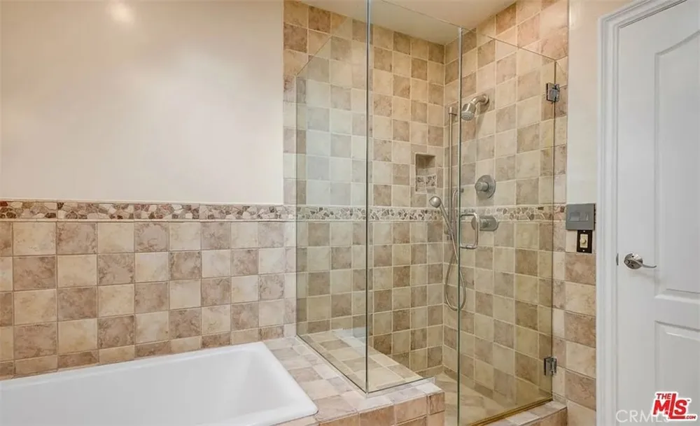 1212 San Vicente Santa Monica, CA 90402