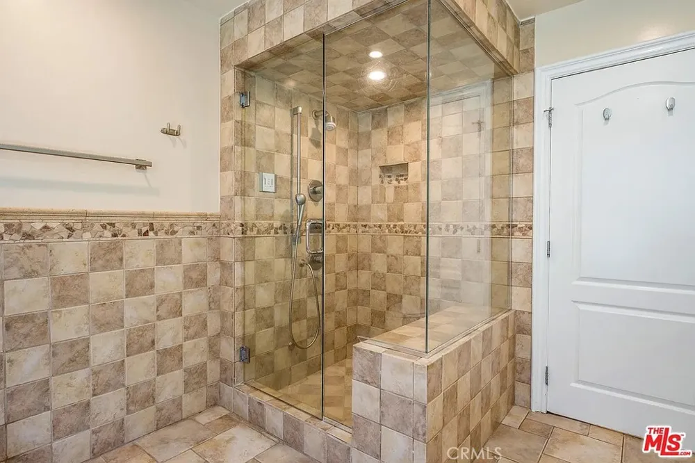 1212 San Vicente Santa Monica, CA 90402
