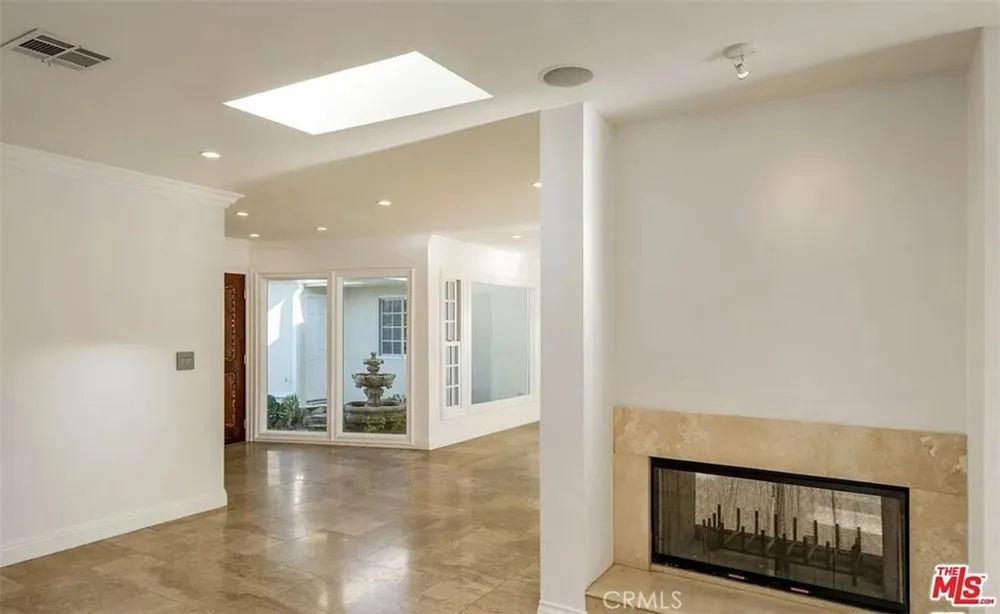 1212 San Vicente Santa Monica, CA 90402
