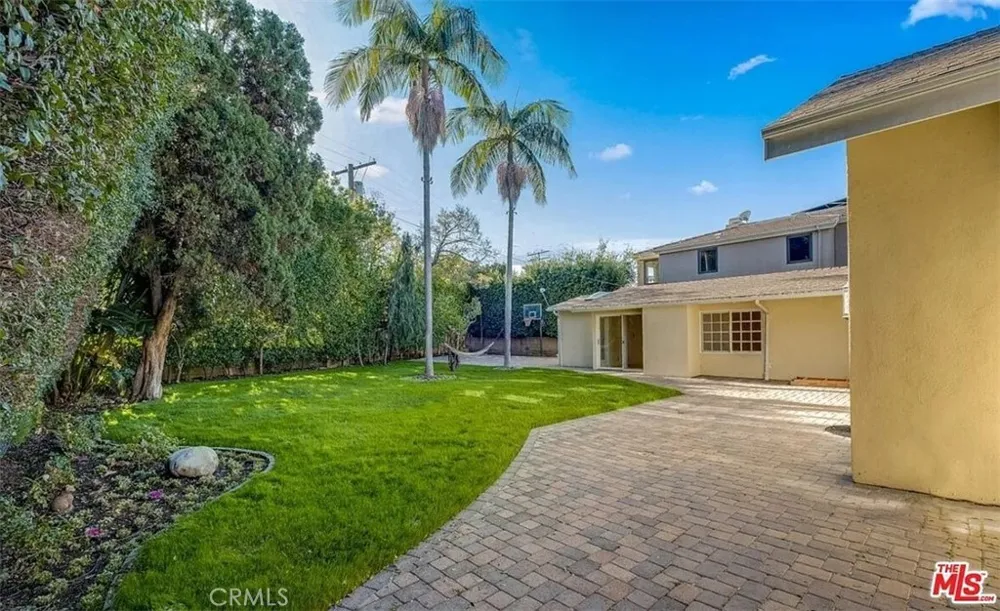 1212 San Vicente Santa Monica, CA 90402